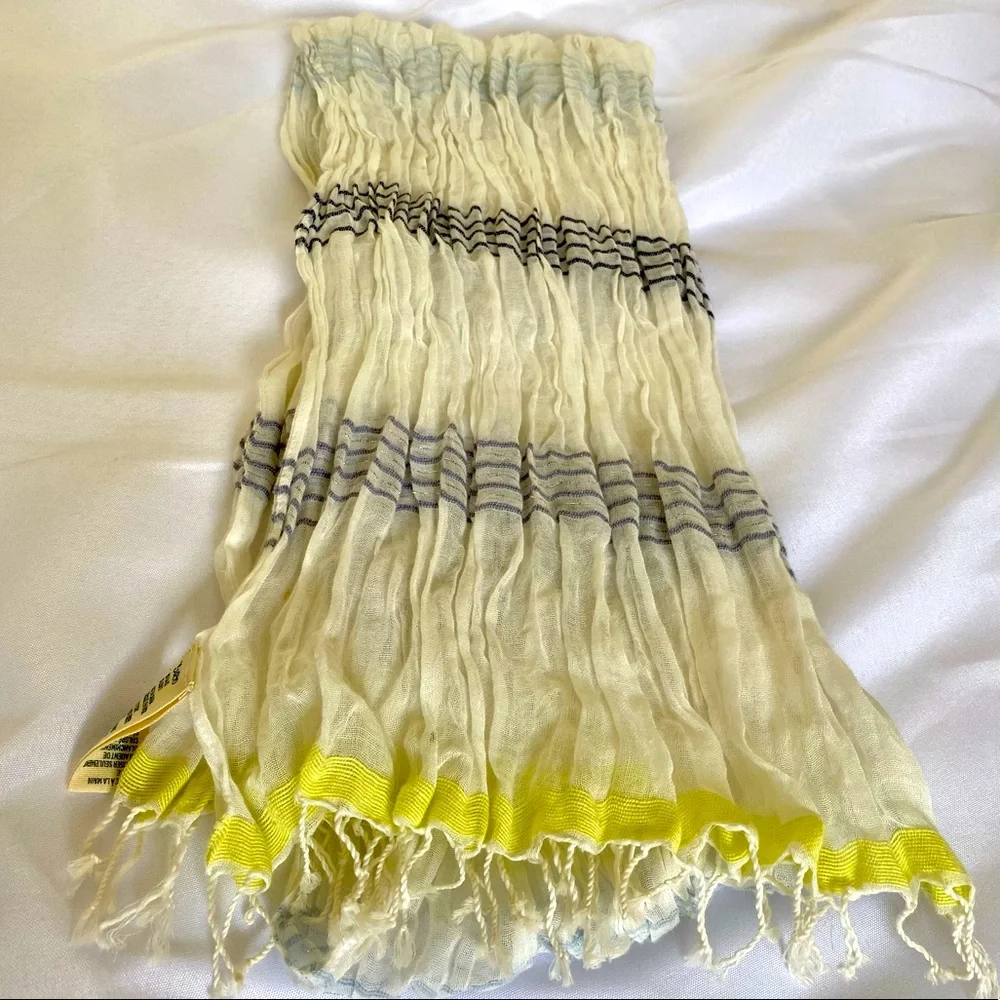 American Eagle Lightweight Blue/Yellow/White Striped Scarf with Tassels